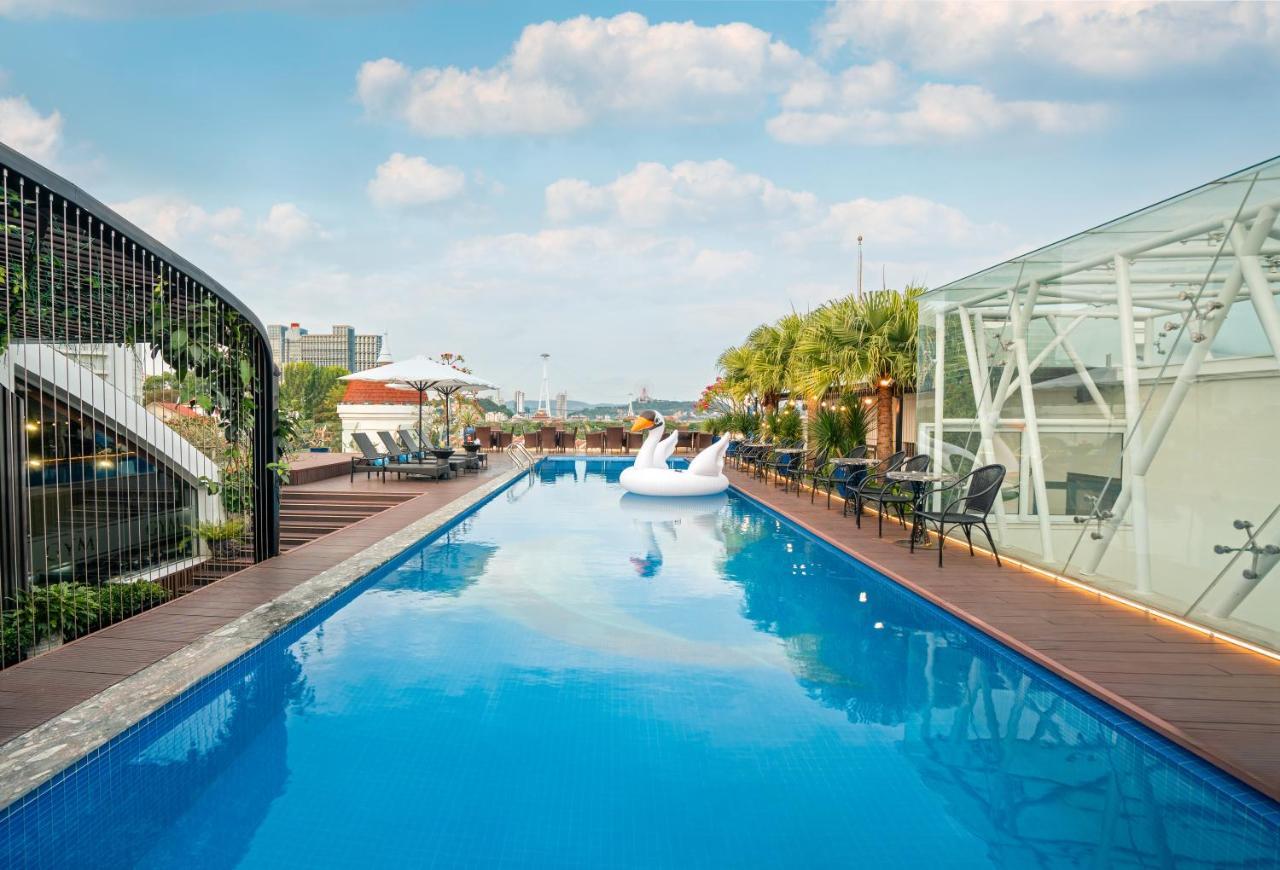 Grand Fleuve Boutique Hotel Ha Long Bagian luar foto