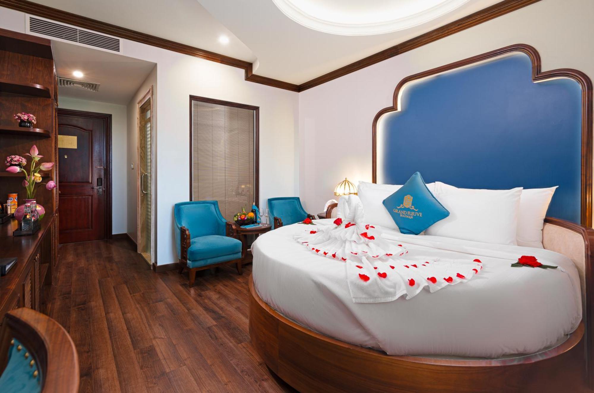 Grand Fleuve Boutique Hotel Ha Long Bagian luar foto
