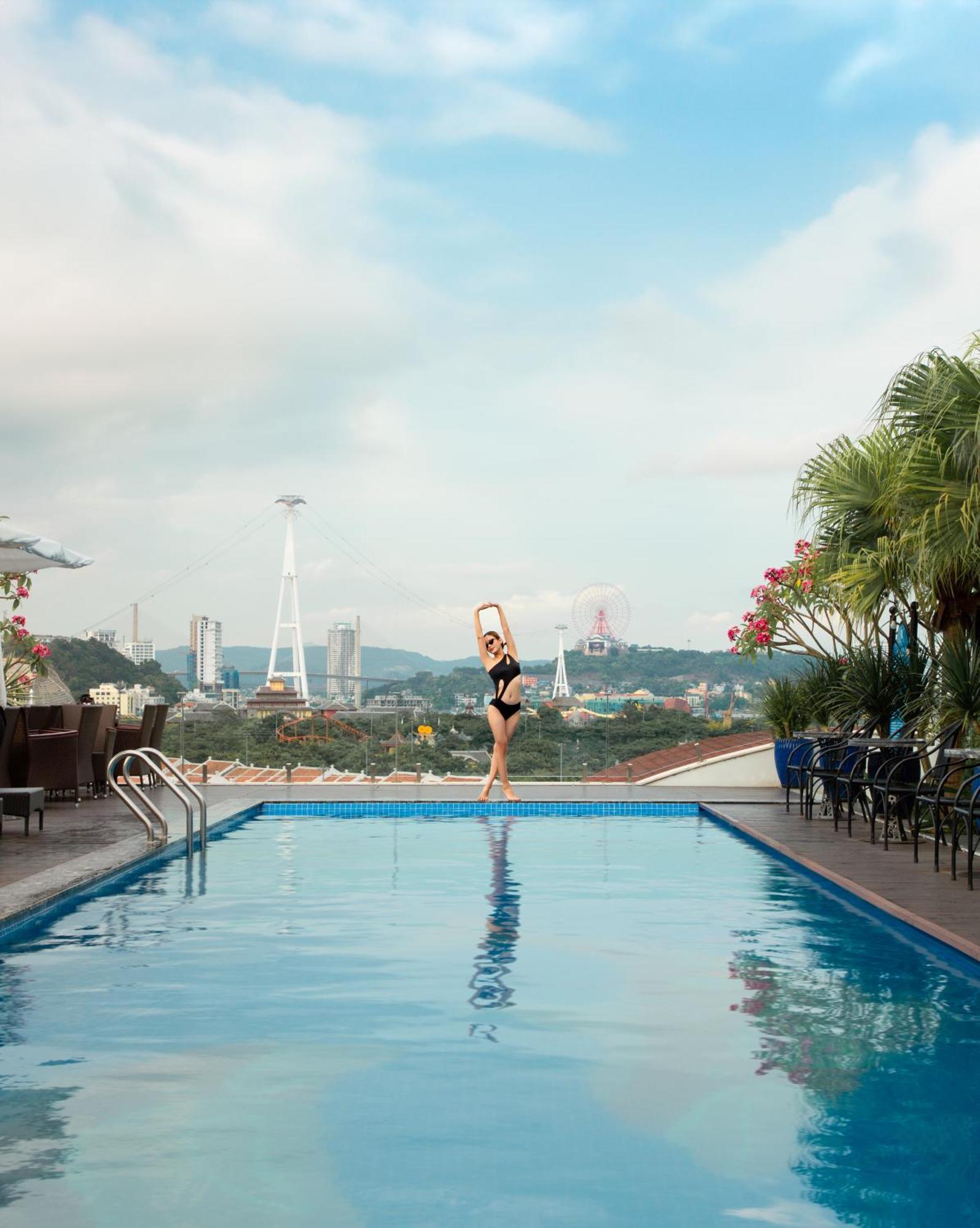 Grand Fleuve Boutique Hotel Ha Long Bagian luar foto